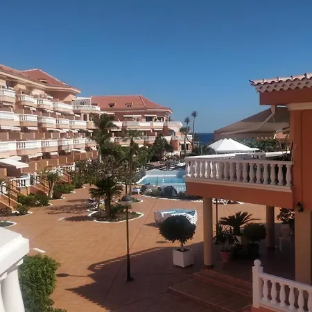 Golden Mile Seaview Royal Garden Apartamento *